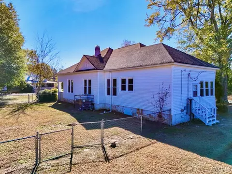 Exterior - 144 3rd Ave S, Akron, AL 35441 photo 3 of 3