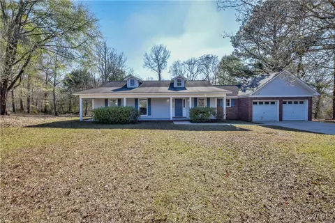 383 Pine Ridge Dr, Moundville, AL 35474