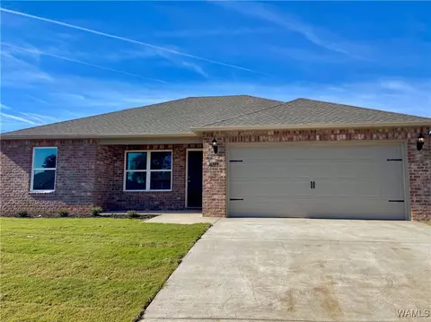 14083 Sir Galahad Dr, Tuscaloosa, AL 35405