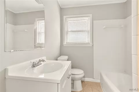 Bath - 1638 58th Ave E, Cottondale, AL 35453 photo 2 of 3