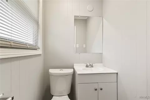 Bath - 1638 58th Ave E, Cottondale, AL 35453 photo 1 of 3