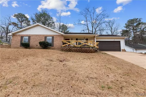601 59th St, Northport, AL 35473