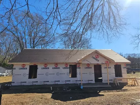 222 3rd Ave, Moundville, AL 35474