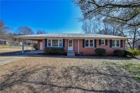 4207 Smith St, Northport, AL 35473