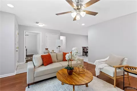 4810 Oak Meadow Dr, Northport, AL 35473