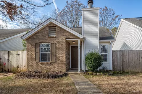 2826 Swallow Ln, Northport, AL 35476