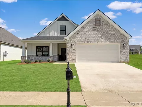 12697 Windword Pointe Dr, Northport, AL 35475