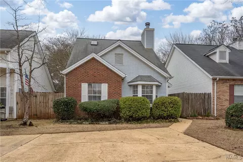 2814 Swallow Ln, Northport, AL 35476