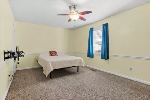Bedroom - 511 Lamon Chapel Loop, Jasper, AL 35503 photo 2 of 3