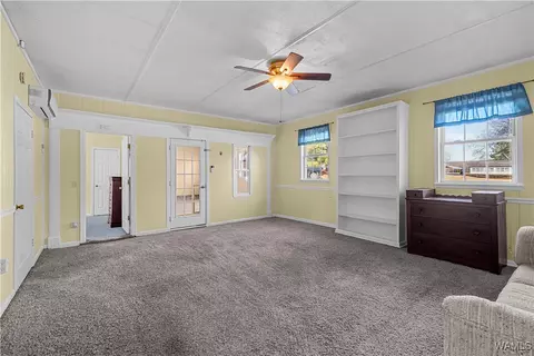 Living - 511 Lamon Chapel Loop, Jasper, AL 35503 photo 4 of 6