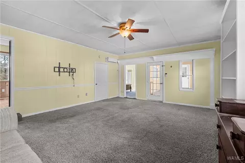 Living - 511 Lamon Chapel Loop, Jasper, AL 35503 photo 5 of 6