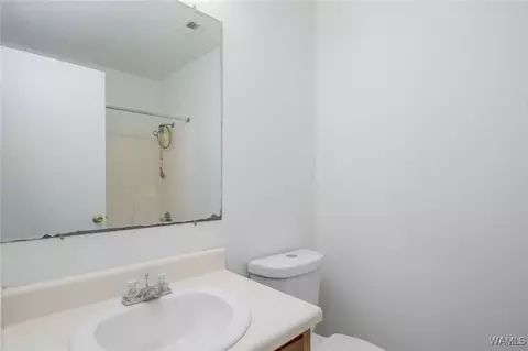 Bath - 625 Abrams St, Eutaw, AL 35462 photo 2 of 3