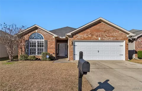 4442 20th St, Northport, AL 35476