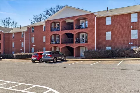 2515 Veterans Memorial Pkwy #211, Tuscaloosa, AL 35404