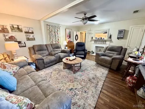 1002 Cedar Crest Dr, Demopolis, AL 36732 photo 2