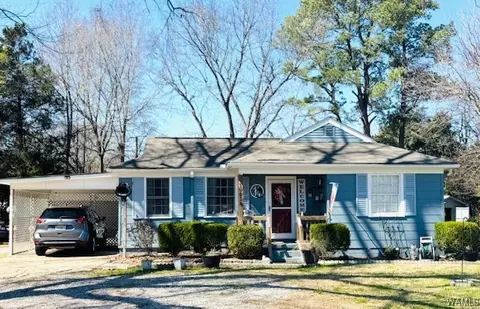 1002 Cedar Crest Dr, Demopolis, AL 36732