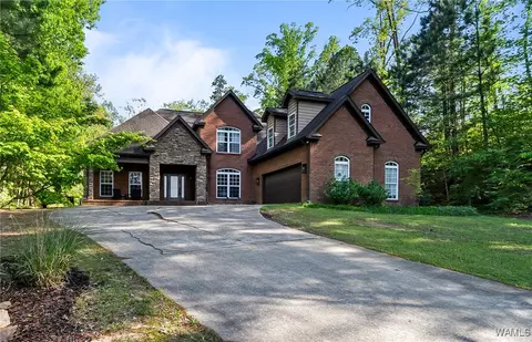 13726 Tres Ln, Northport, AL 35475