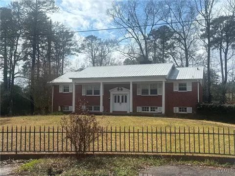 900 Wood Ave, York, AL 36925