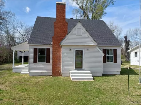 418 3rd St SE, Aliceville, AL 35442
