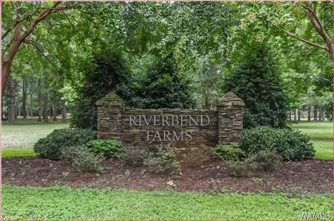 13615 Riverbend Rd, Moundville, AL 35474