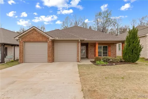 13790 Highland Pointe Dr, Northport, AL 35475