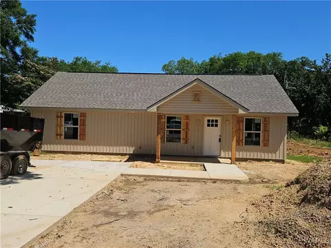 320 3rd Ave, Moundville, AL 35474
