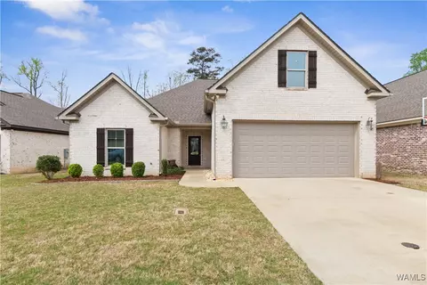 13754 Highland Pointe Dr, Northport, AL 35475