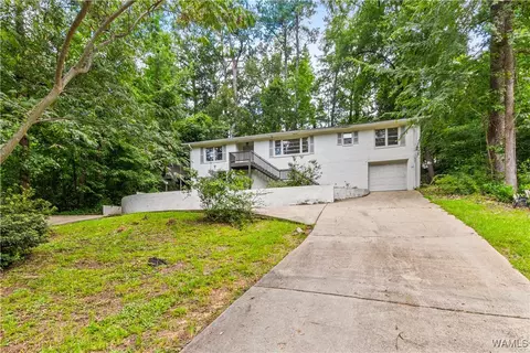 3124 Veterans Memorial Pkwy, Tuscaloosa, AL 35404