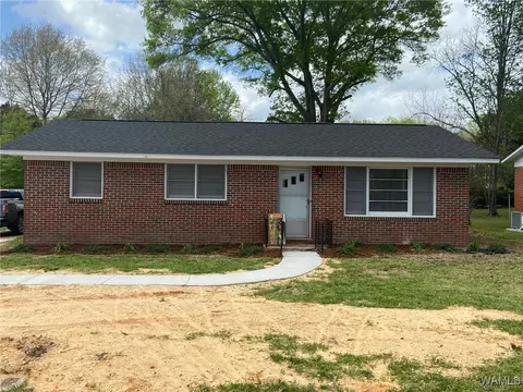 1715 1st Ter, Fayette, AL 35555