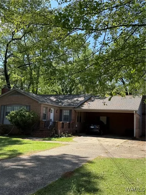 102 E Glen Iris, Tuscaloosa, AL 35405