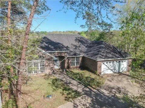 15635 Compass Dr, Northport, AL 35475