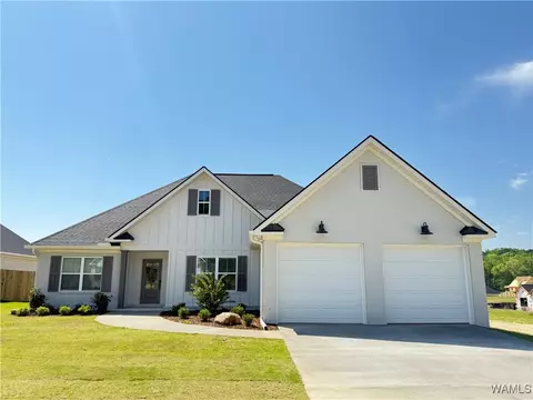13938 Hemlock Dr, Northport, AL 35475