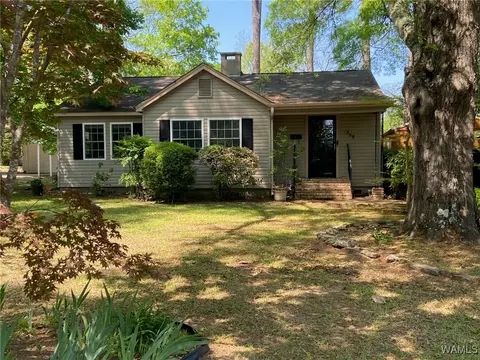 202 3rd St NW, Fayette, AL 35555