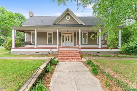 2520 5th St, Northport, AL 35476