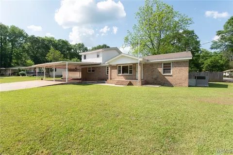 5300 Candlewood Dr, Northport, AL 35473