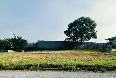 2808 Forestbrook, Northport, AL 35476