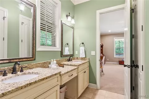 Bath - 17957 Romulus Rd, Ralph, AL 35480 photo 2 of 6