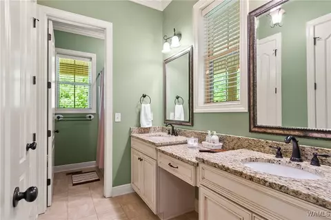Bath - 17957 Romulus Rd, Ralph, AL 35480 photo 1 of 6