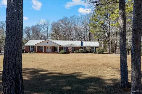493 2nd St N, Centreville, AL 35042