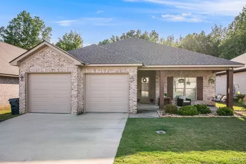 13782 Highland Pointe Dr, Northport, AL 35475