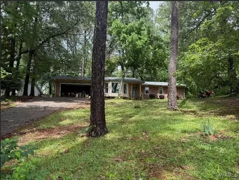 1910 Hudson Bay Dr, Northport, AL 35473
