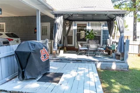 Exterior - 1005 Dow St, Demopolis, AL 36732 photo 6 of 11