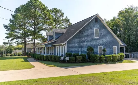 Exterior - 1005 Dow St, Demopolis, AL 36732 photo 3 of 11