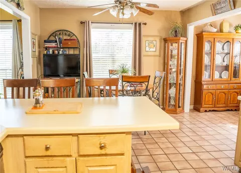 Kitchen - 1005 Dow St, Demopolis, AL 36732 photo 4 of 4