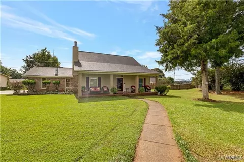 425 Countrywood Dr, Tuscaloosa, AL 35405