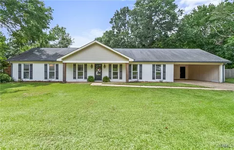 2942 30th St, Northport, AL 35476