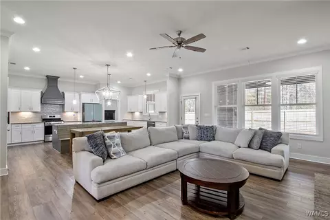 11480 Saint Joseph St, Northport, AL 35475