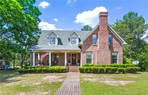 1999 Walnut St, Centreville, AL 35042
