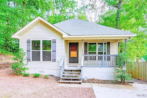 4615 Oak Meadow Dr, Northport, AL 35473