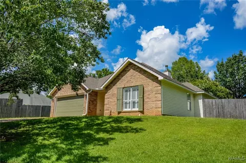 381 38th St, Northport, AL 35473